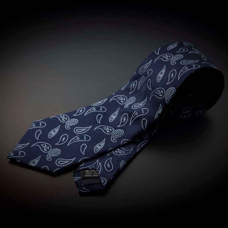 Cravate homme mariage pure soie - bleu foncé à motifs Paisley bleu clair